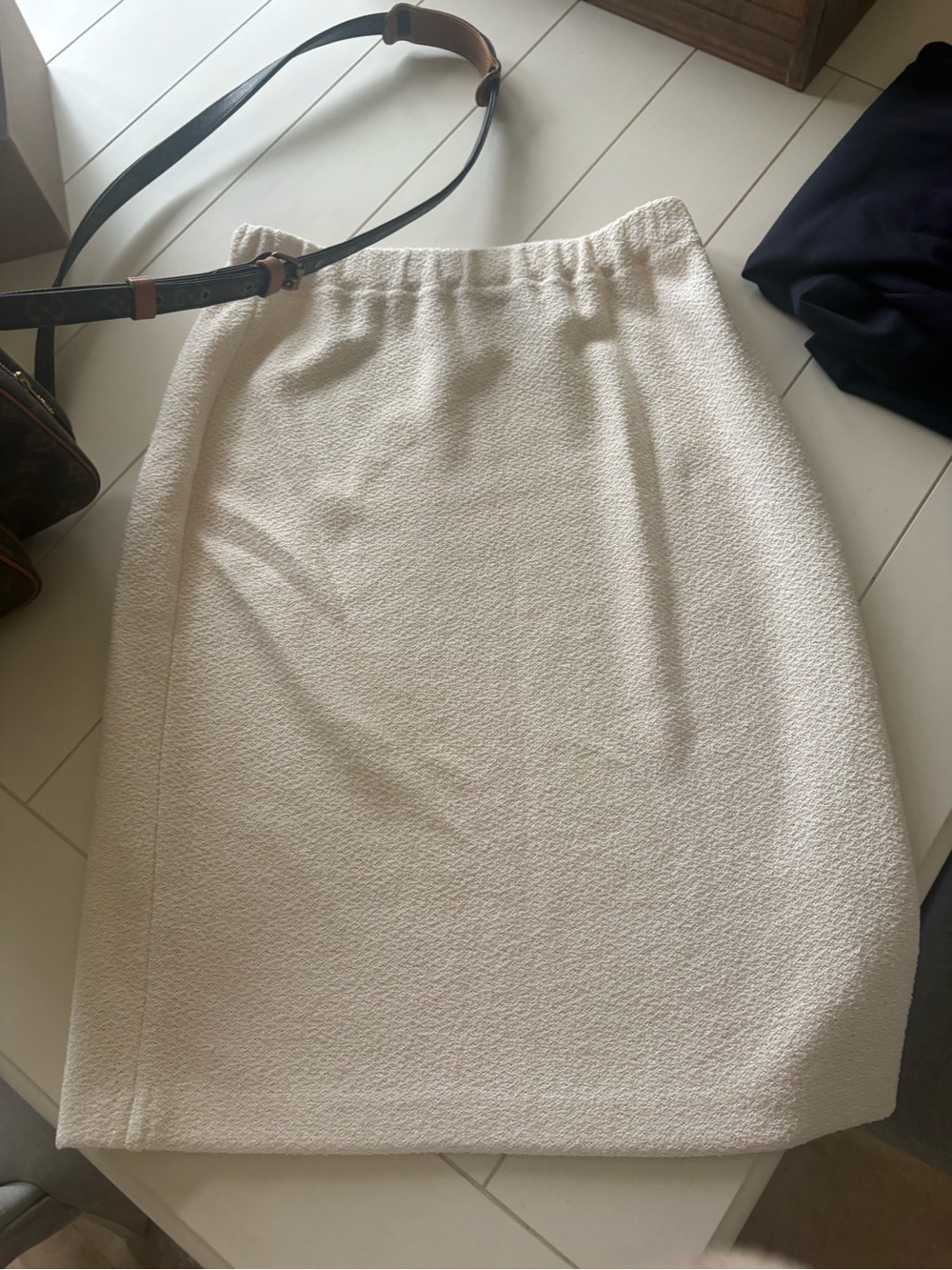 St. John Cream Textured Pencil Skirt - Elegant Everyday Style